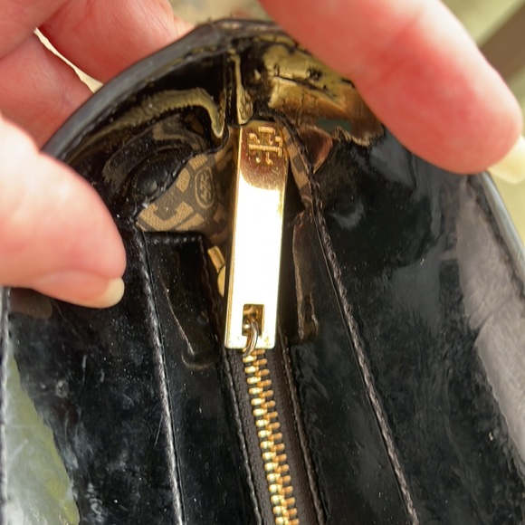 TORY BURCH crackled leather bag - Picture 7 of 10